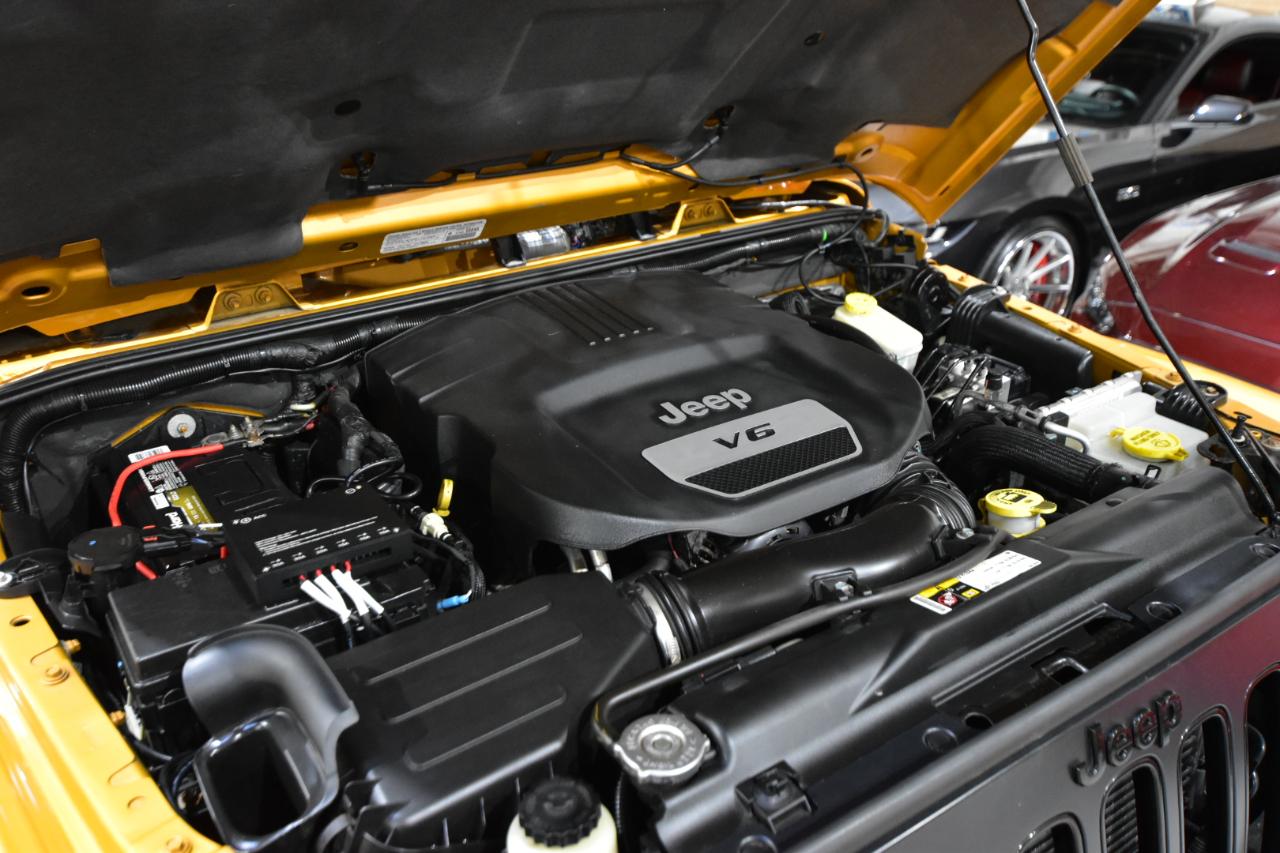 Jeep Wrangler Unlimited 4WD 4dr Altitude 2014