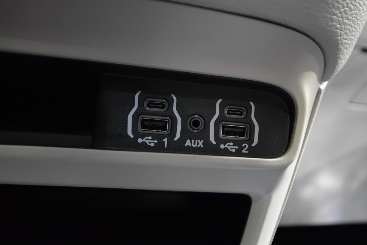 Chrysler Pacifica  2023