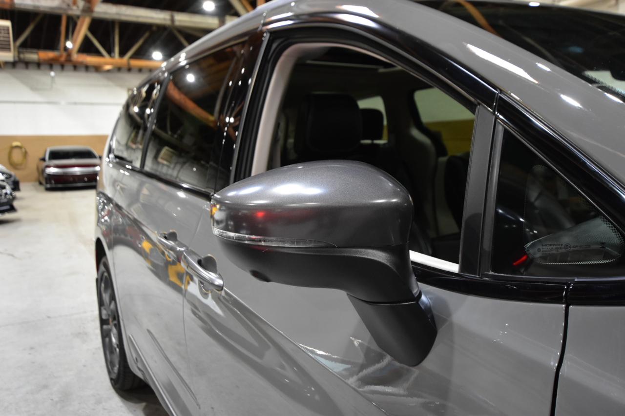 Chrysler Pacifica  2023