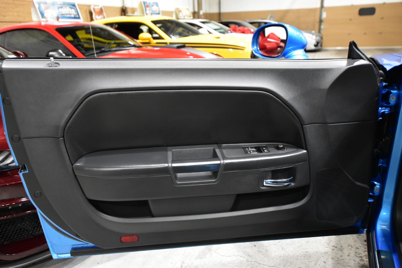 Dodge Challenger 2dr Cpe R/T 2009