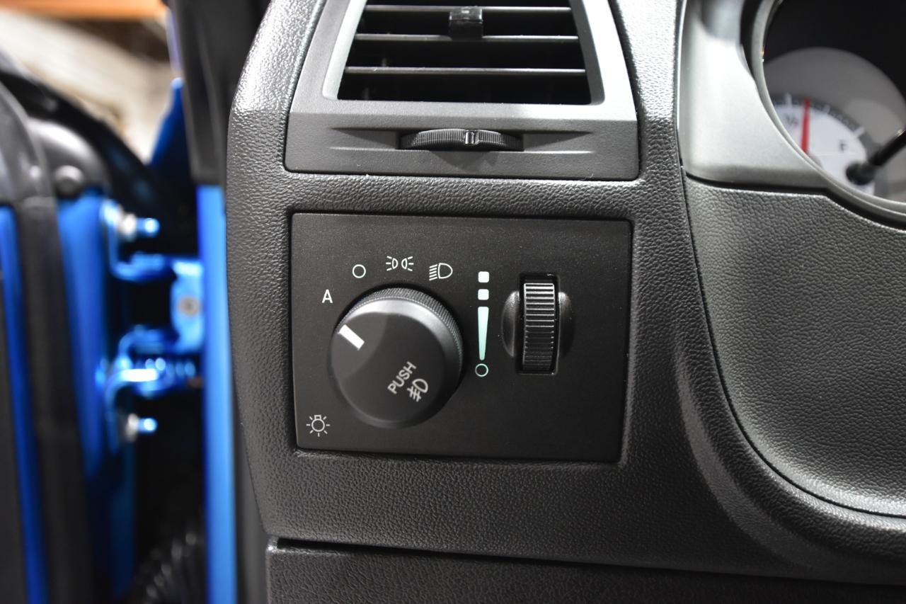 Dodge Challenger 2dr Cpe R/T 2009