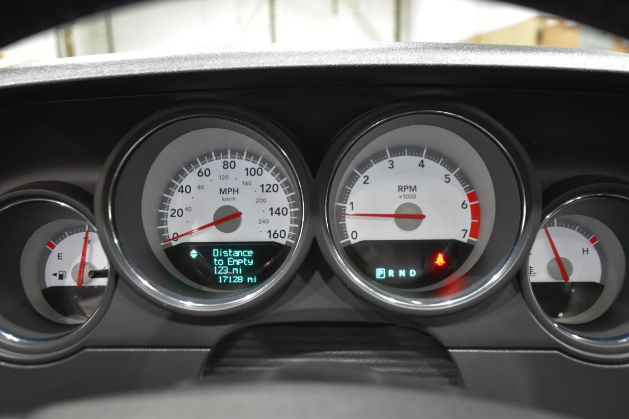 Dodge Challenger 2dr Cpe R/T 2009
