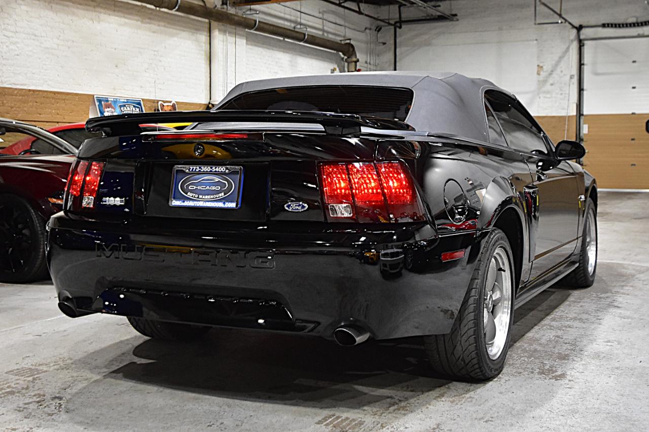 Ford Mustang  2003