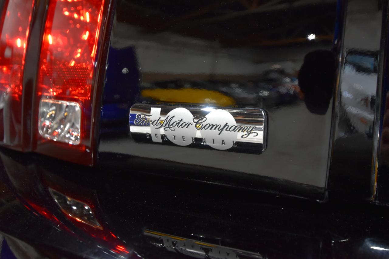Ford Mustang  2003