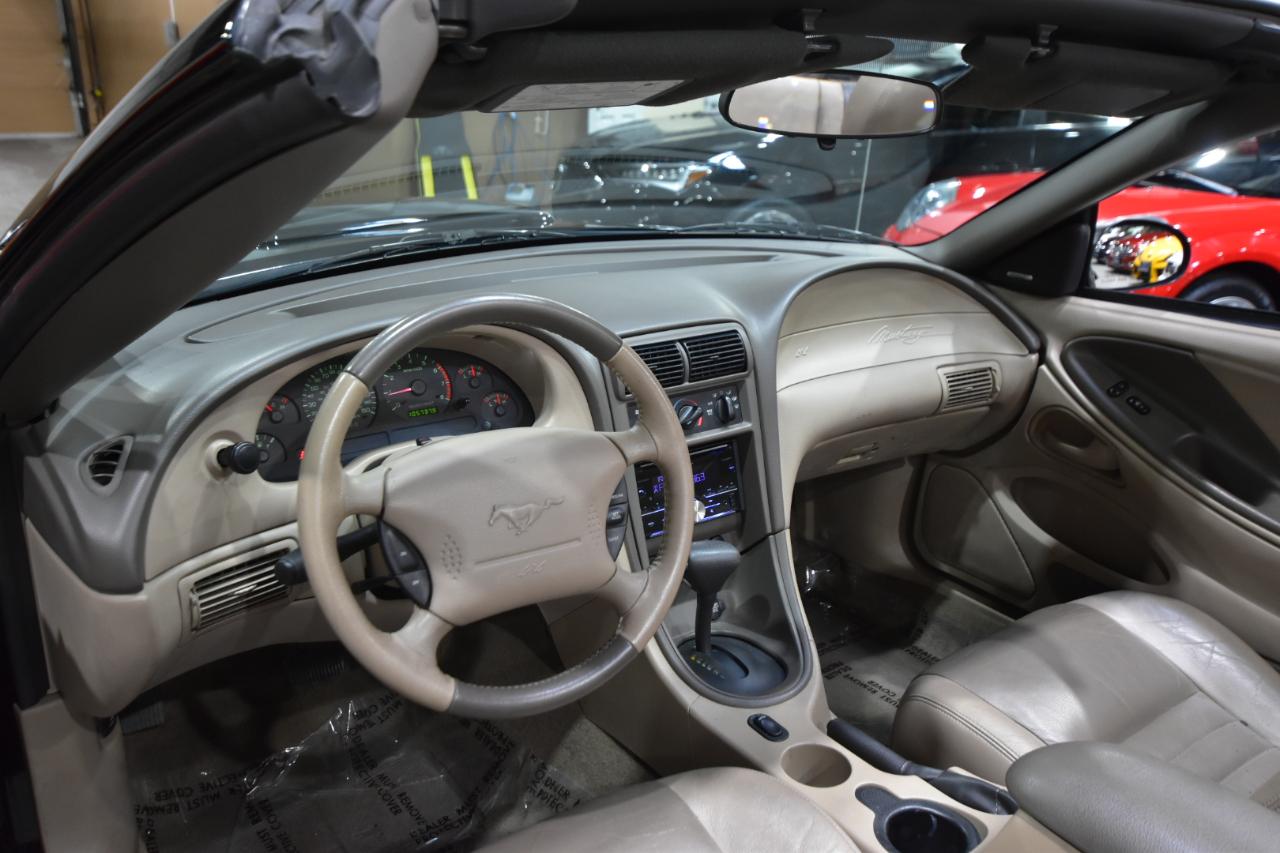 Ford Mustang  2003