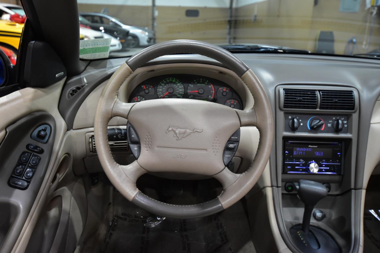 Ford Mustang  2003