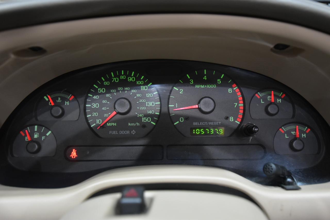 Ford Mustang  2003
