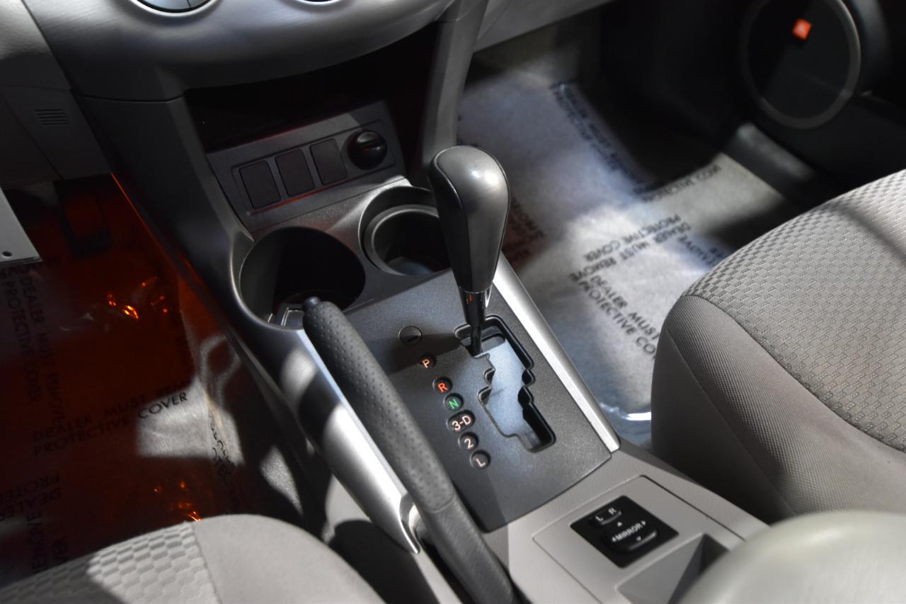 Toyota RAV4 4WD 4dr 4-cyl Limited (Natl) 2007