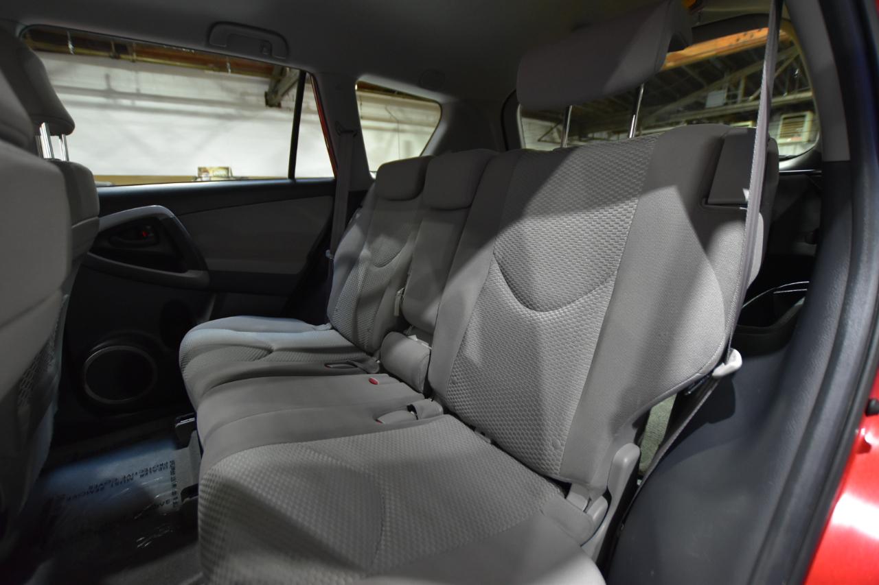 Toyota RAV4 4WD 4dr 4-cyl Limited (Natl) 2007