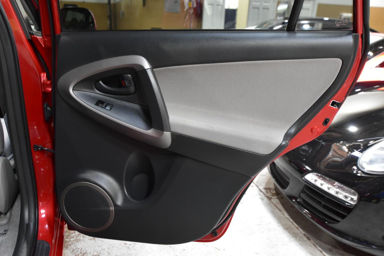 Toyota RAV4 4WD 4dr 4-cyl Limited (Natl) 2007