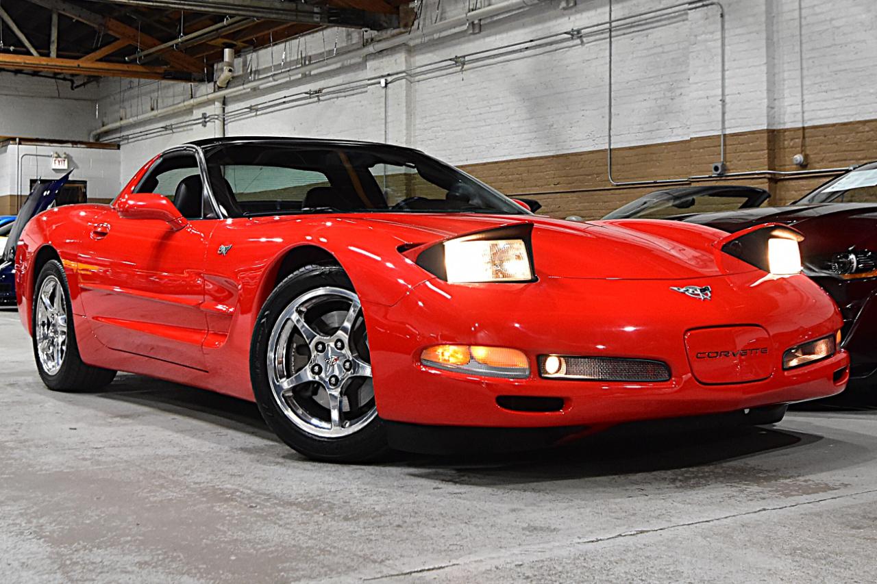 Chevrolet Corvette 2dr Cpe 2003
