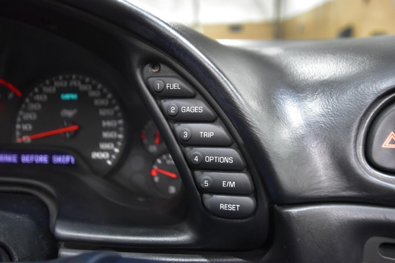 Chevrolet Corvette 2dr Cpe 2003