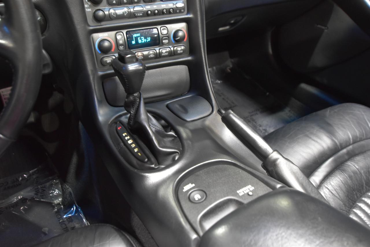 Chevrolet Corvette 2dr Cpe 2003