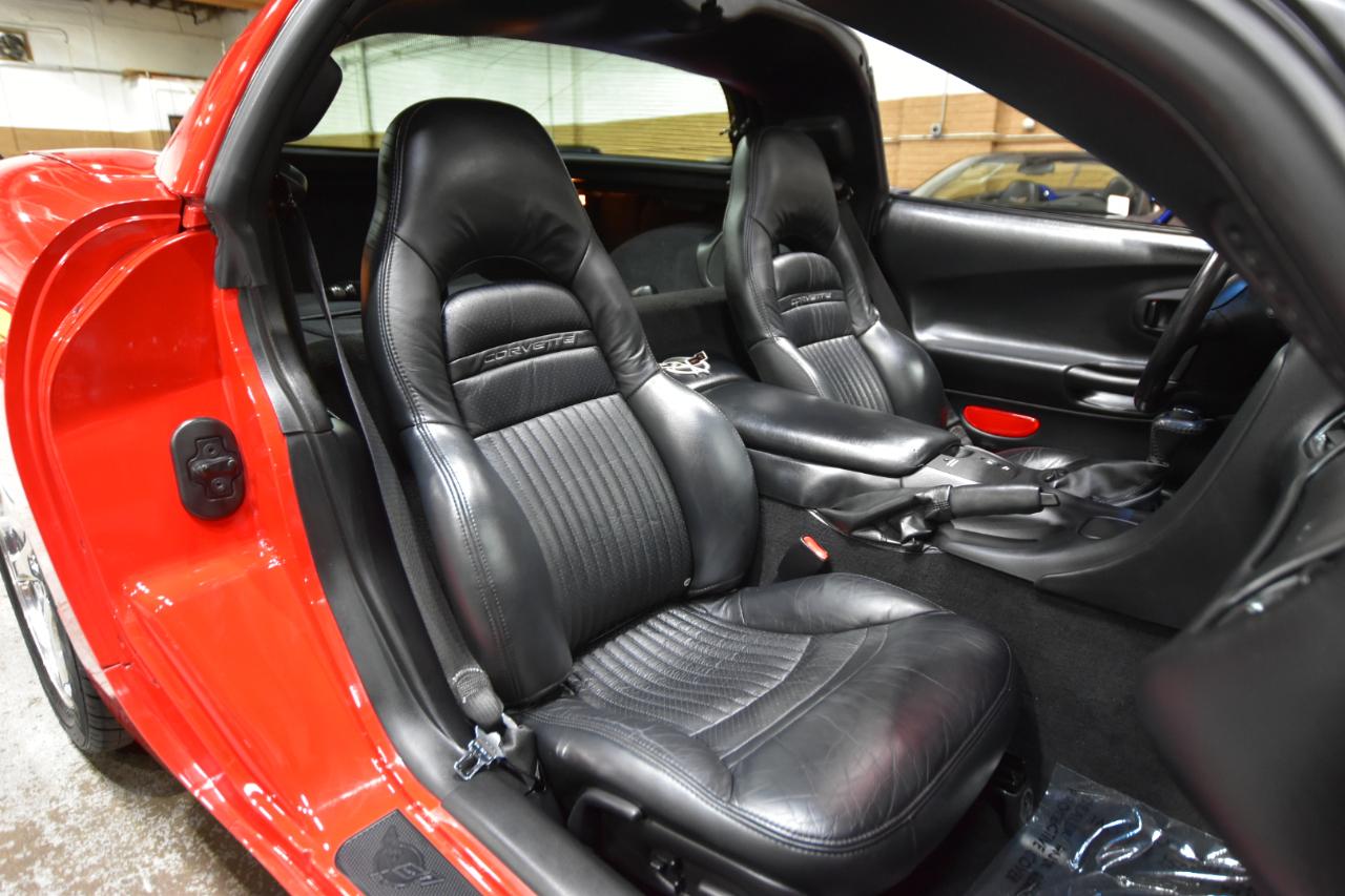 Chevrolet Corvette 2dr Cpe 2003