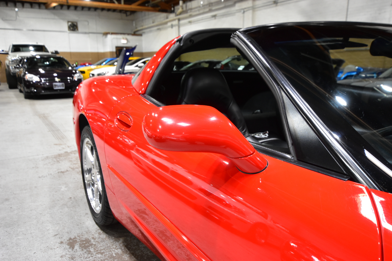 Chevrolet Corvette 2dr Cpe 2003