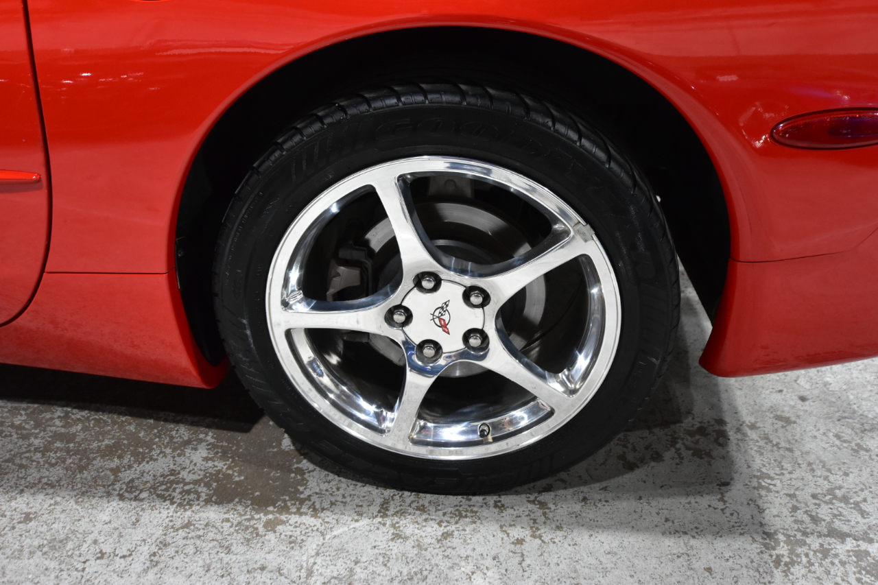 Chevrolet Corvette 2dr Cpe 2003