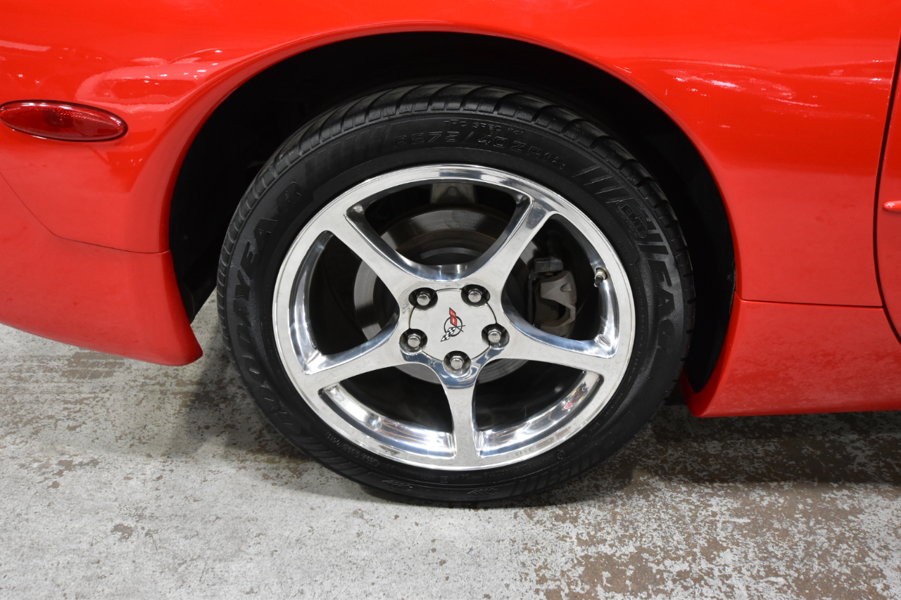 Chevrolet Corvette 2dr Cpe 2003