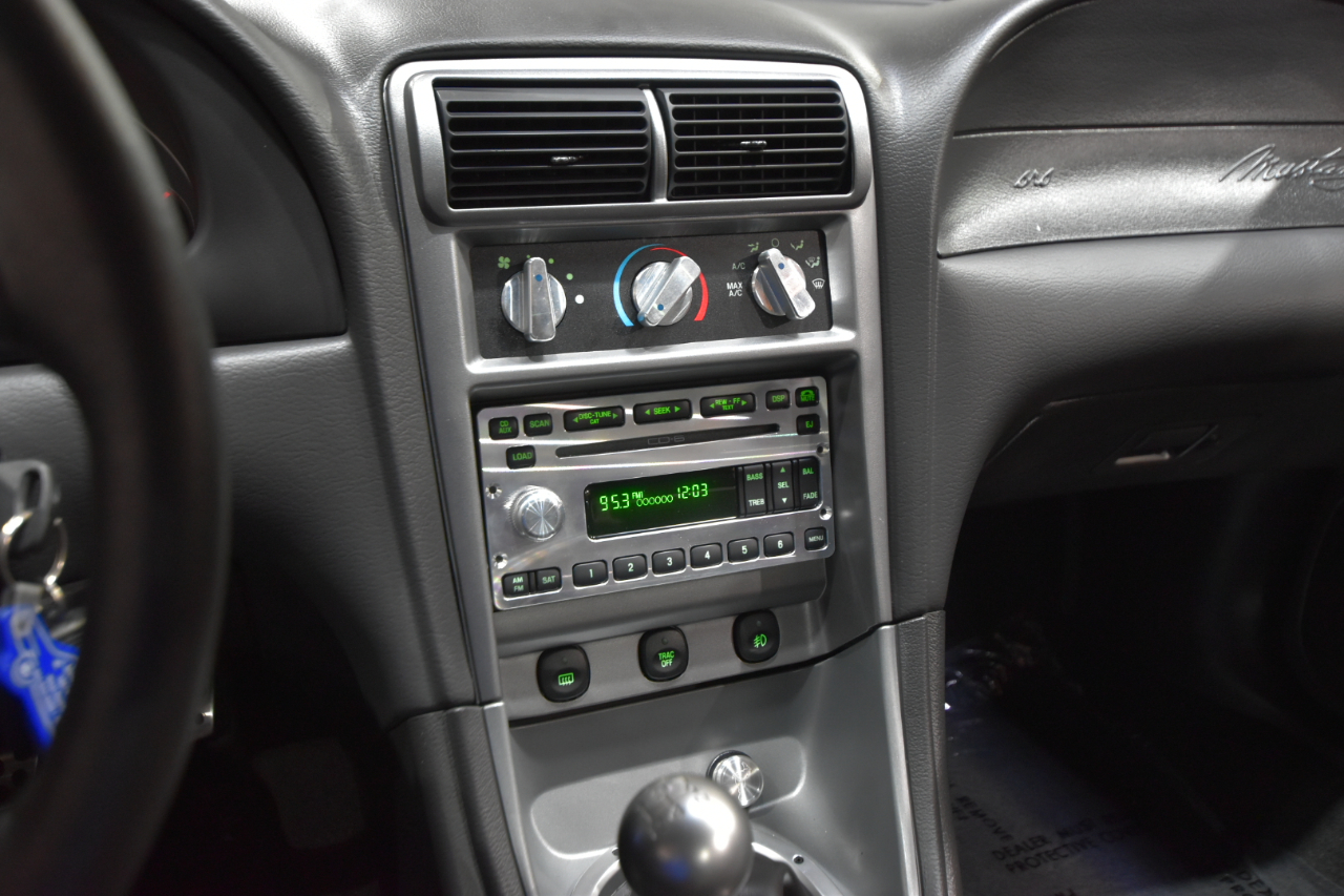 Ford Mustang 2dr Cpe Premium Mach 1 2004