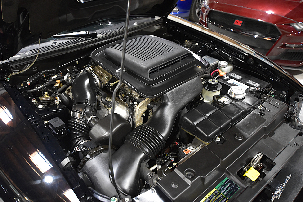 Ford Mustang 2dr Cpe Premium Mach 1 2004