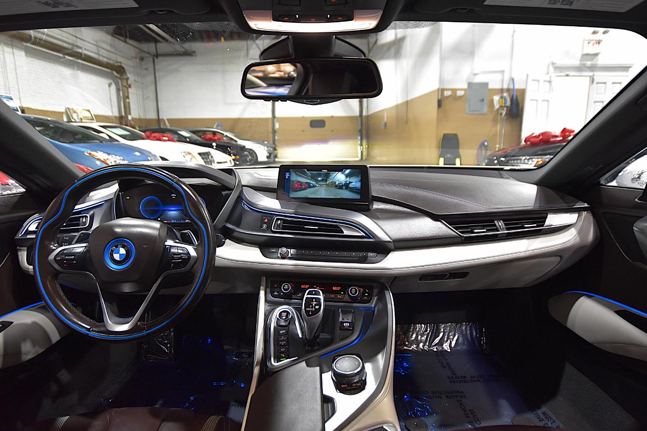 BMW i8 2dr Cpe 2016