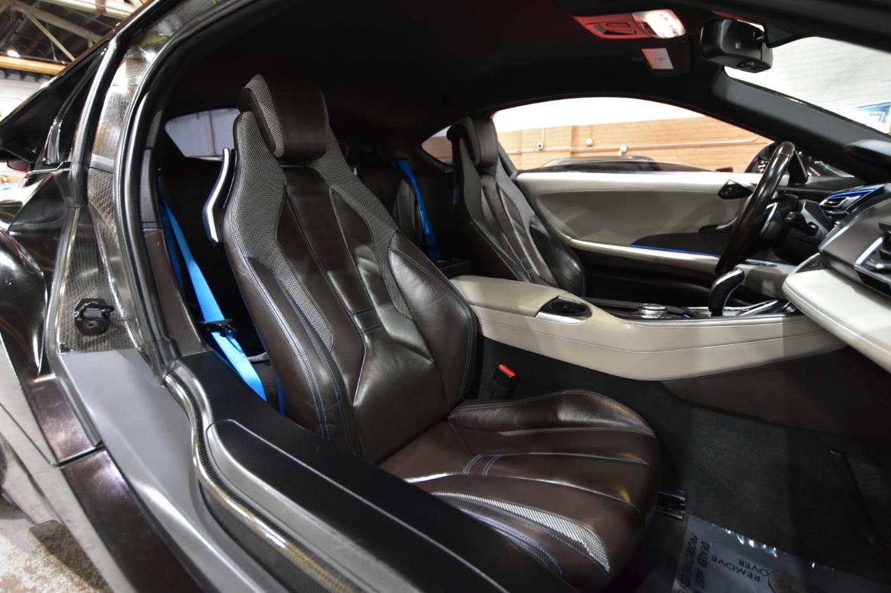 BMW i8 2dr Cpe 2016