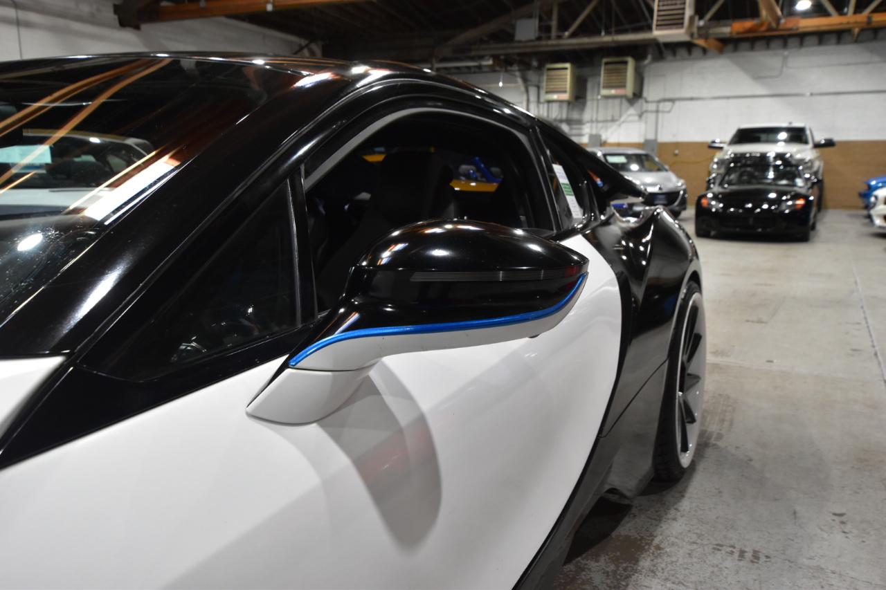 BMW i8 2dr Cpe 2016