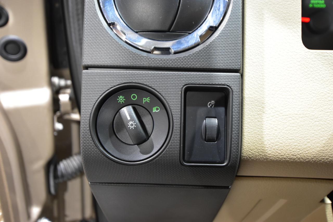 Ford Super Duty F-250 SRW 4WD Crew Cab 156" XLT 2008
