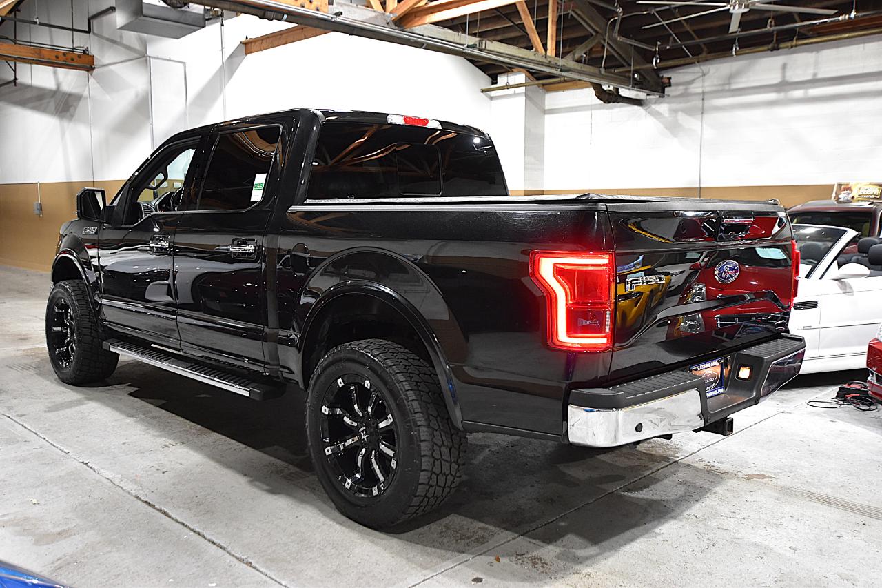 Ford F-150 4WD SuperCrew 145" Lariat 2015