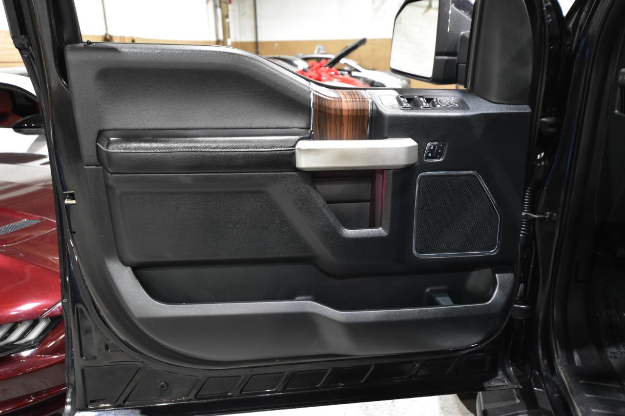 Ford F-150 4WD SuperCrew 145" Lariat 2015