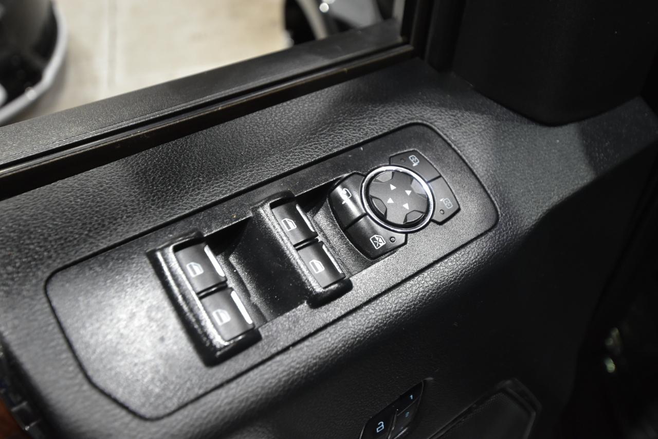 Ford F-150 4WD SuperCrew 145" Lariat 2015