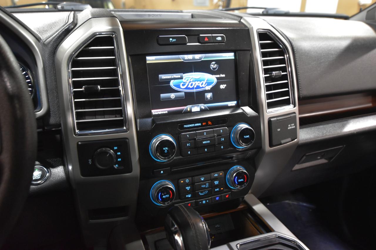 Ford F-150 4WD SuperCrew 145" Lariat 2015