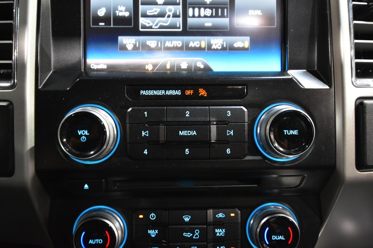 Ford F-150 4WD SuperCrew 145" Lariat 2015