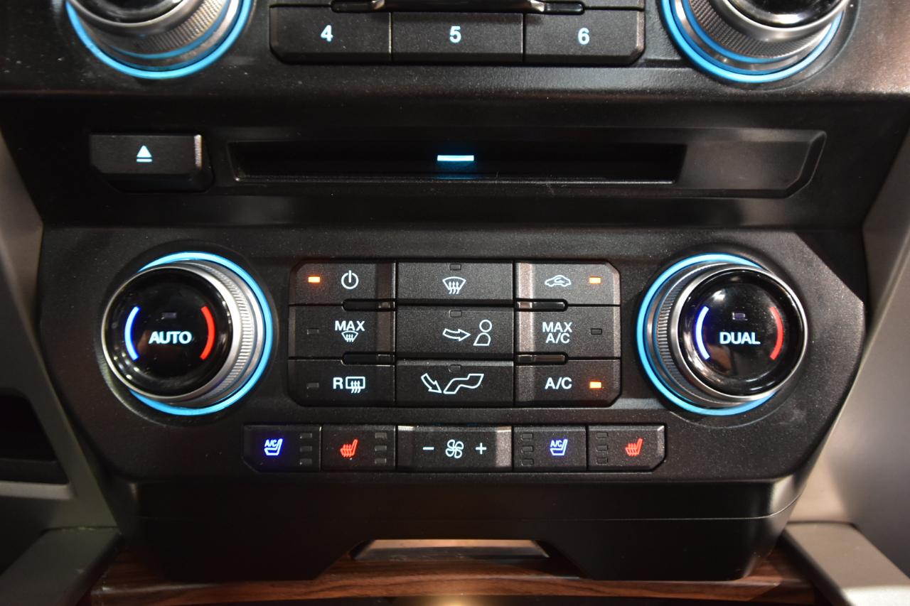 Ford F-150 4WD SuperCrew 145" Lariat 2015