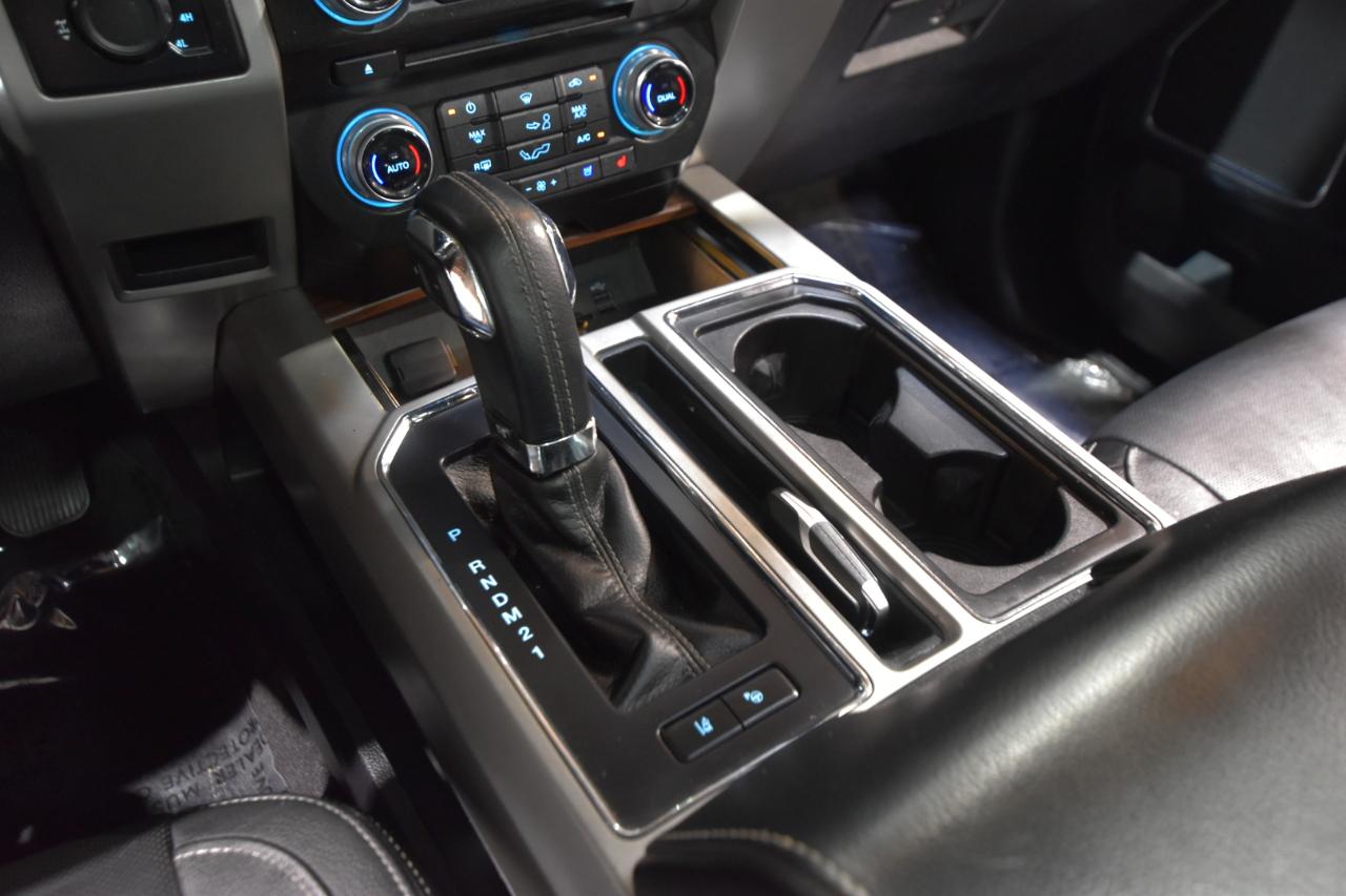 Ford F-150 4WD SuperCrew 145" Lariat 2015
