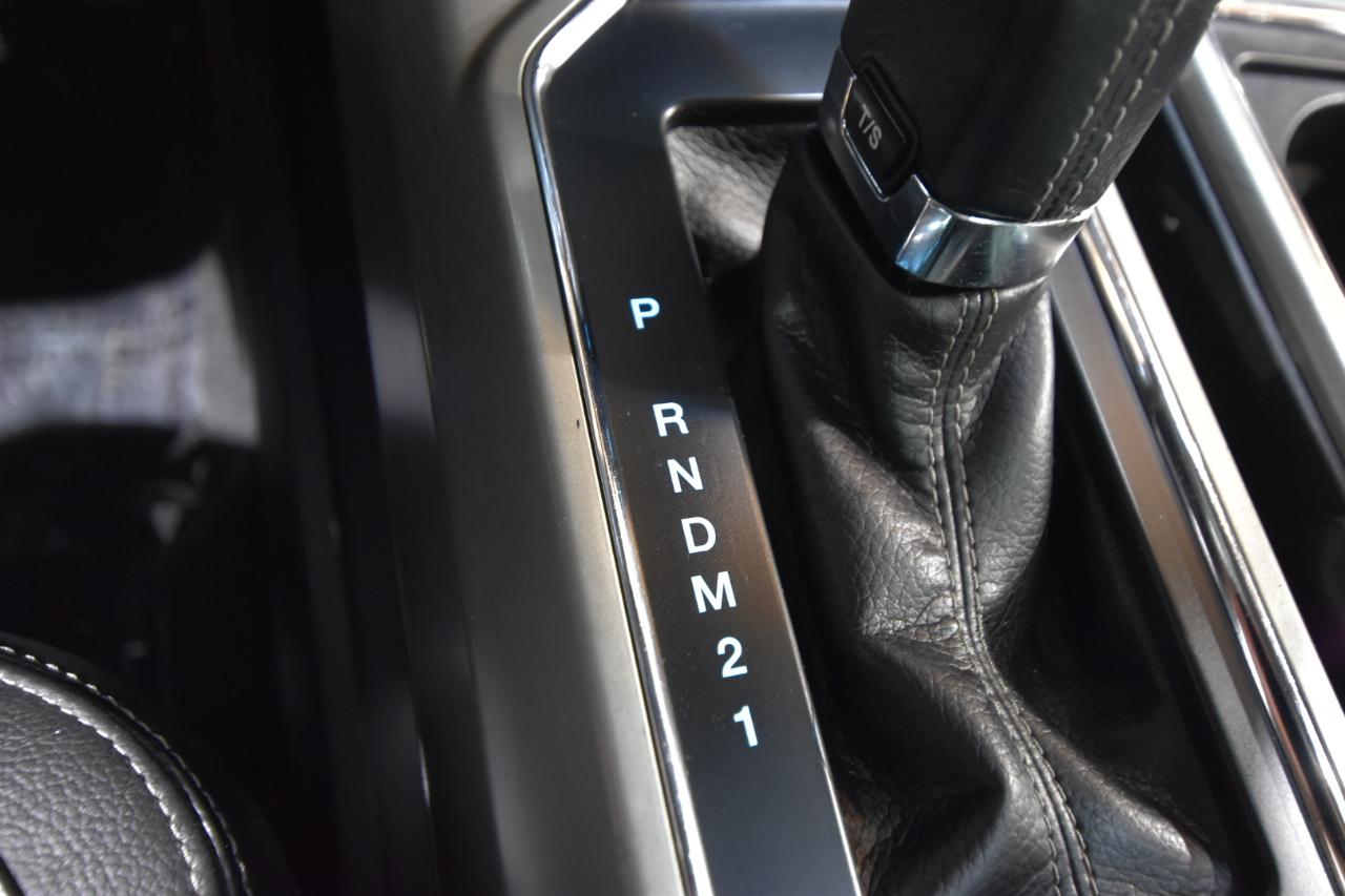 Ford F-150 4WD SuperCrew 145" Lariat 2015