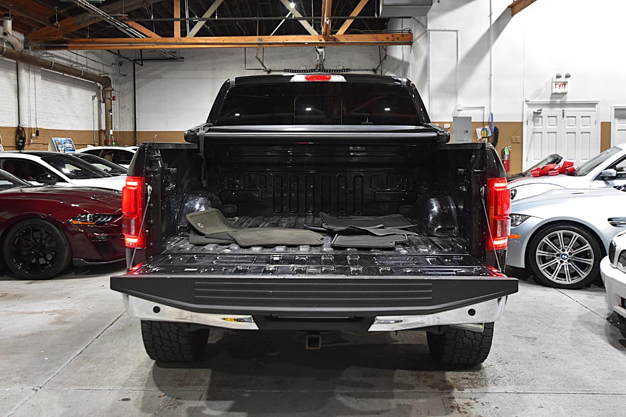 Ford F-150 4WD SuperCrew 145" Lariat 2015