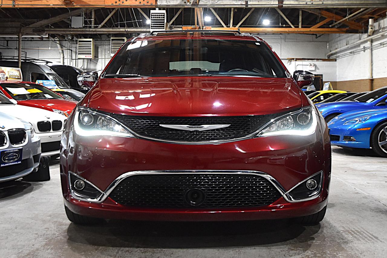 Chrysler Pacifica Limited 35th Anniversary FWD *Ltd Avail* 2020