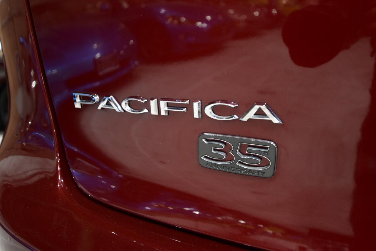 Chrysler Pacifica Limited 35th Anniversary FWD *Ltd Avail* 2020
