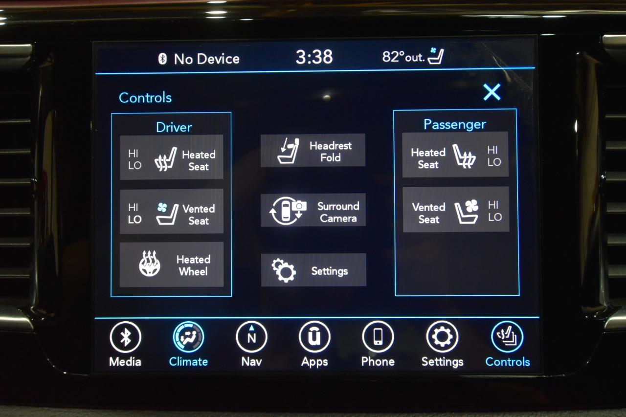Chrysler Pacifica Limited 35th Anniversary FWD *Ltd Avail* 2020