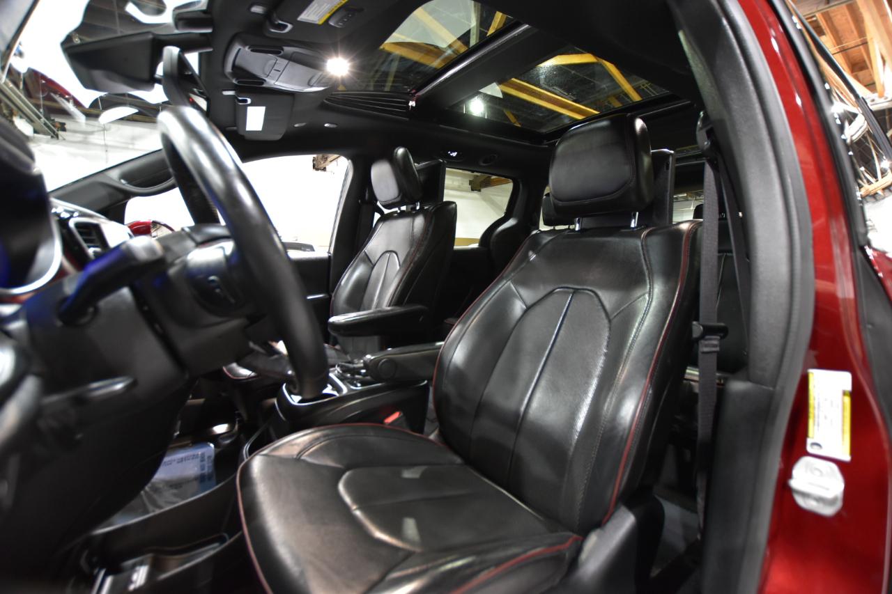 Chrysler Pacifica Limited 35th Anniversary FWD *Ltd Avail* 2020