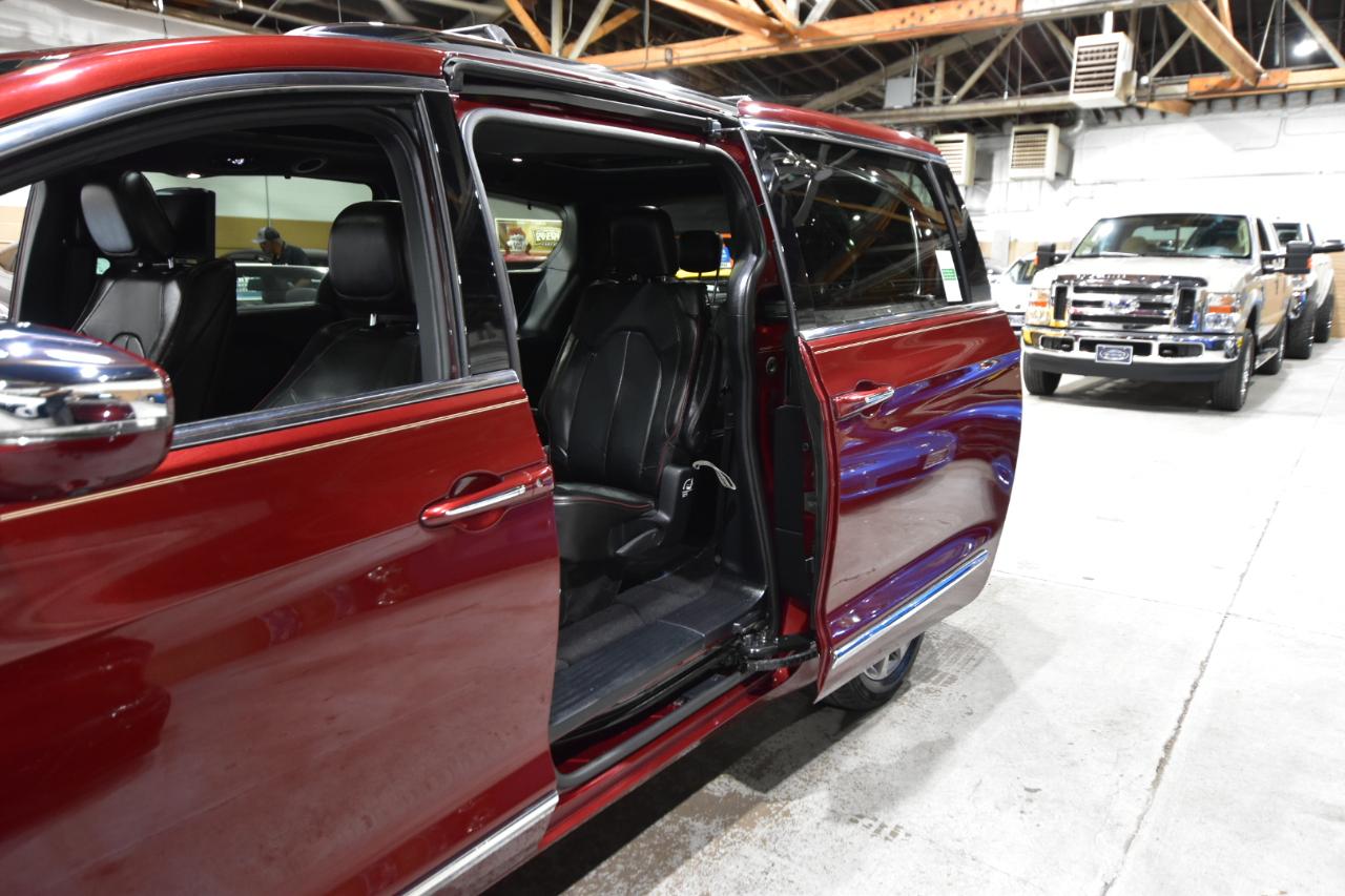 Chrysler Pacifica Limited 35th Anniversary FWD *Ltd Avail* 2020