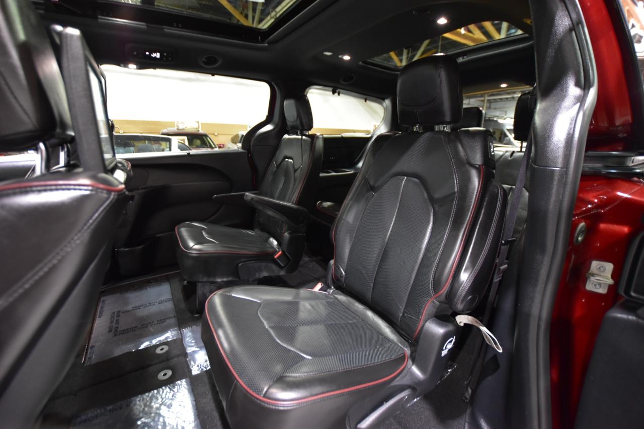 Chrysler Pacifica Limited 35th Anniversary FWD *Ltd Avail* 2020