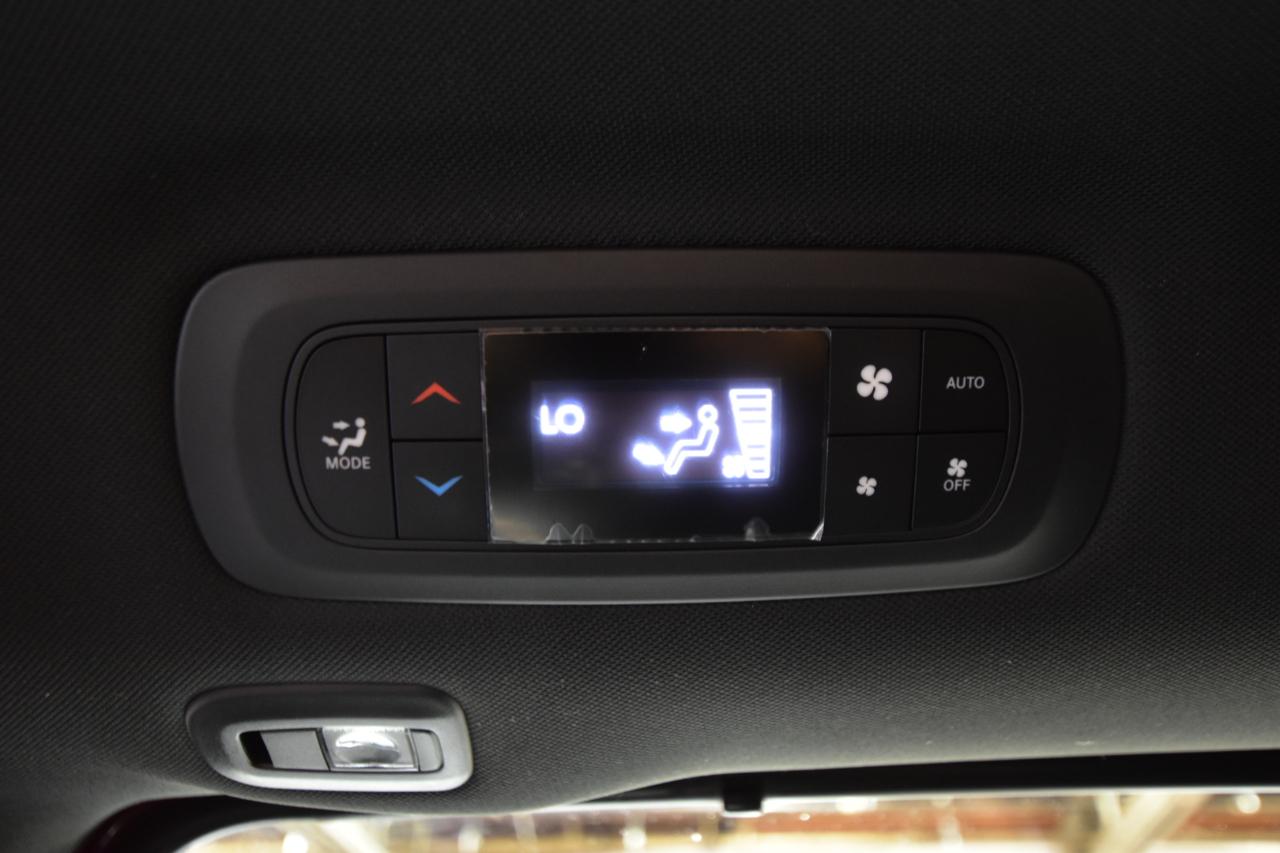 Chrysler Pacifica Limited 35th Anniversary FWD *Ltd Avail* 2020
