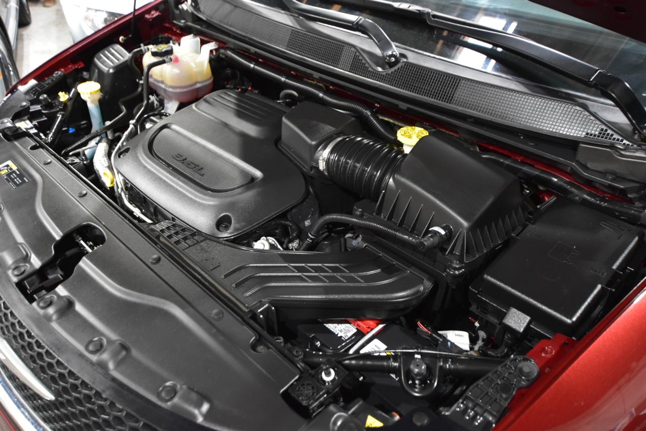 Chrysler Pacifica Limited 35th Anniversary FWD *Ltd Avail* 2020