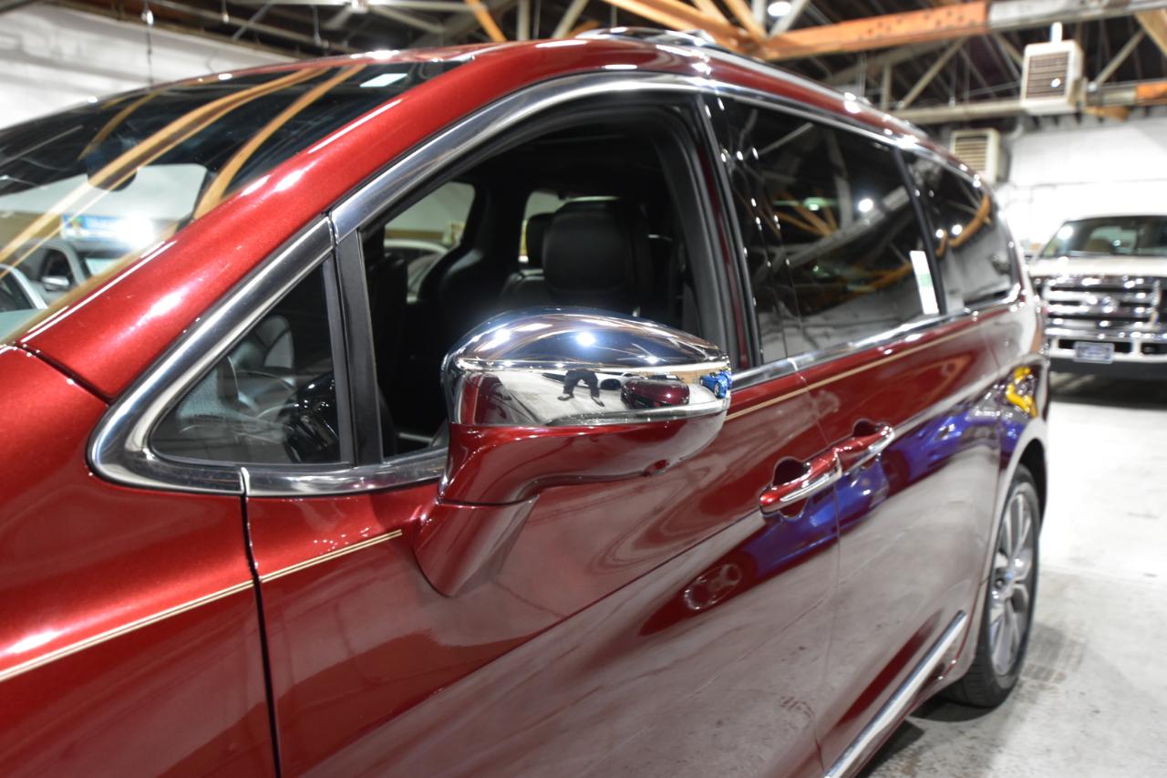 Chrysler Pacifica Limited 35th Anniversary FWD *Ltd Avail* 2020