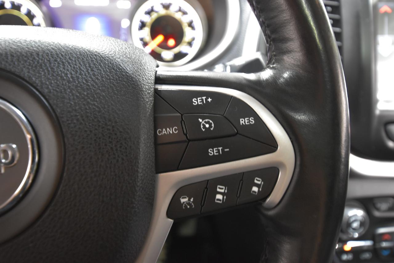 Jeep Cherokee 4WD 4dr Trailhawk 2015