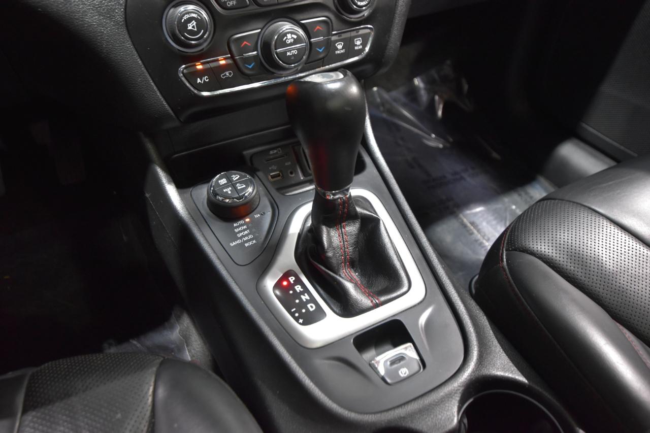 Jeep Cherokee 4WD 4dr Trailhawk 2015