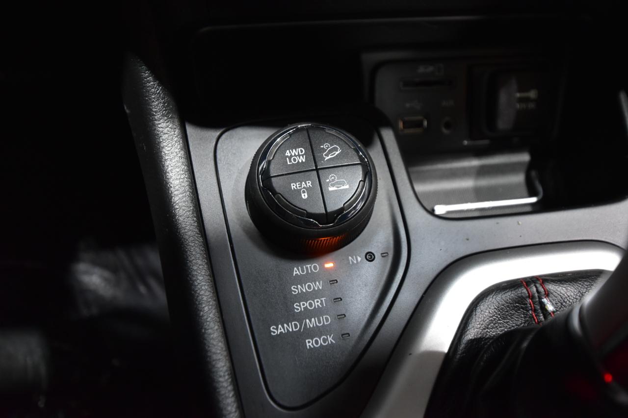 Jeep Cherokee 4WD 4dr Trailhawk 2015
