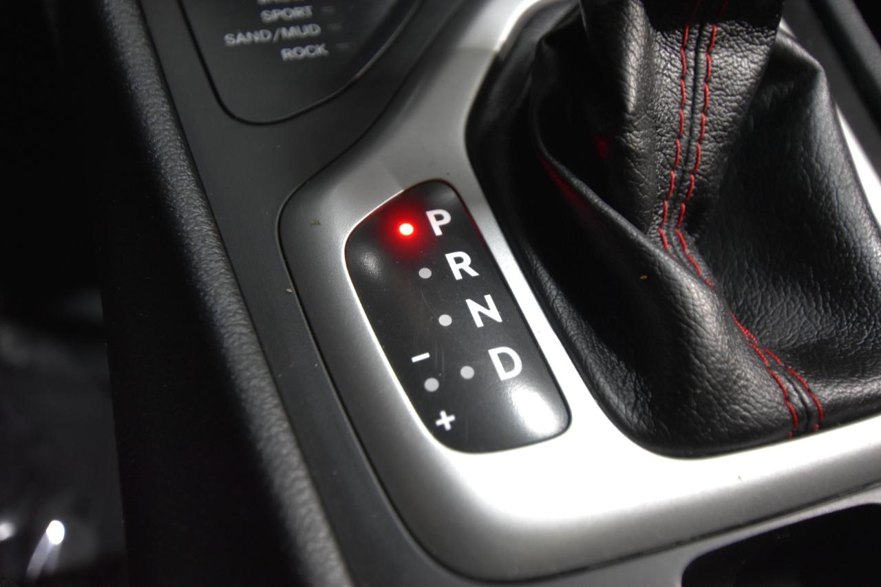 Jeep Cherokee 4WD 4dr Trailhawk 2015