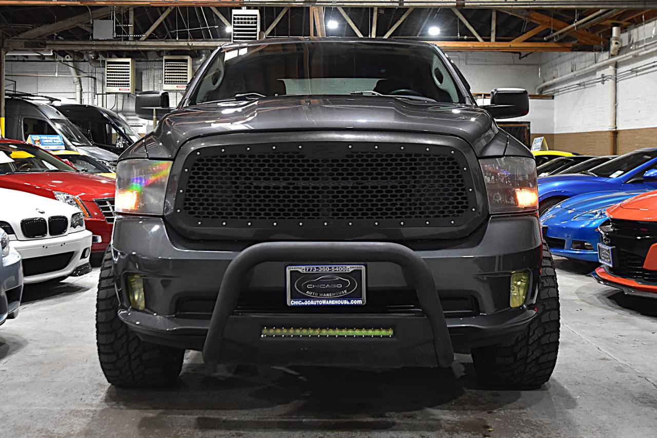 RAM 1500 Express 4x4 Crew Cab 5'7" Box 2017